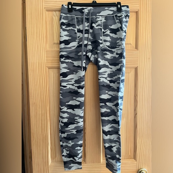 Zyia Gray and Black Came Pants with Drawstring and Pockets Size Medium - Picture 1 of 11